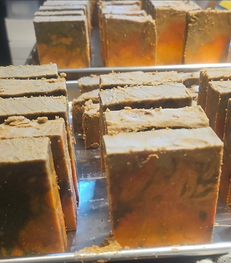 The Jester's Gilded Tea soap detail