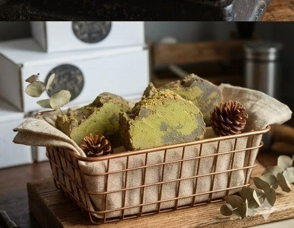 Iron Moss Soap – Dead Sea Mud & Matcha Green Tea Soap for Deep Clean & Smooth Skin